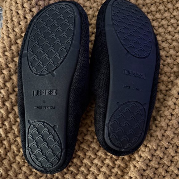 True Classic Black Fleece House Slippers Men's Large (10-11) NWOT - Picture 5 of 5
